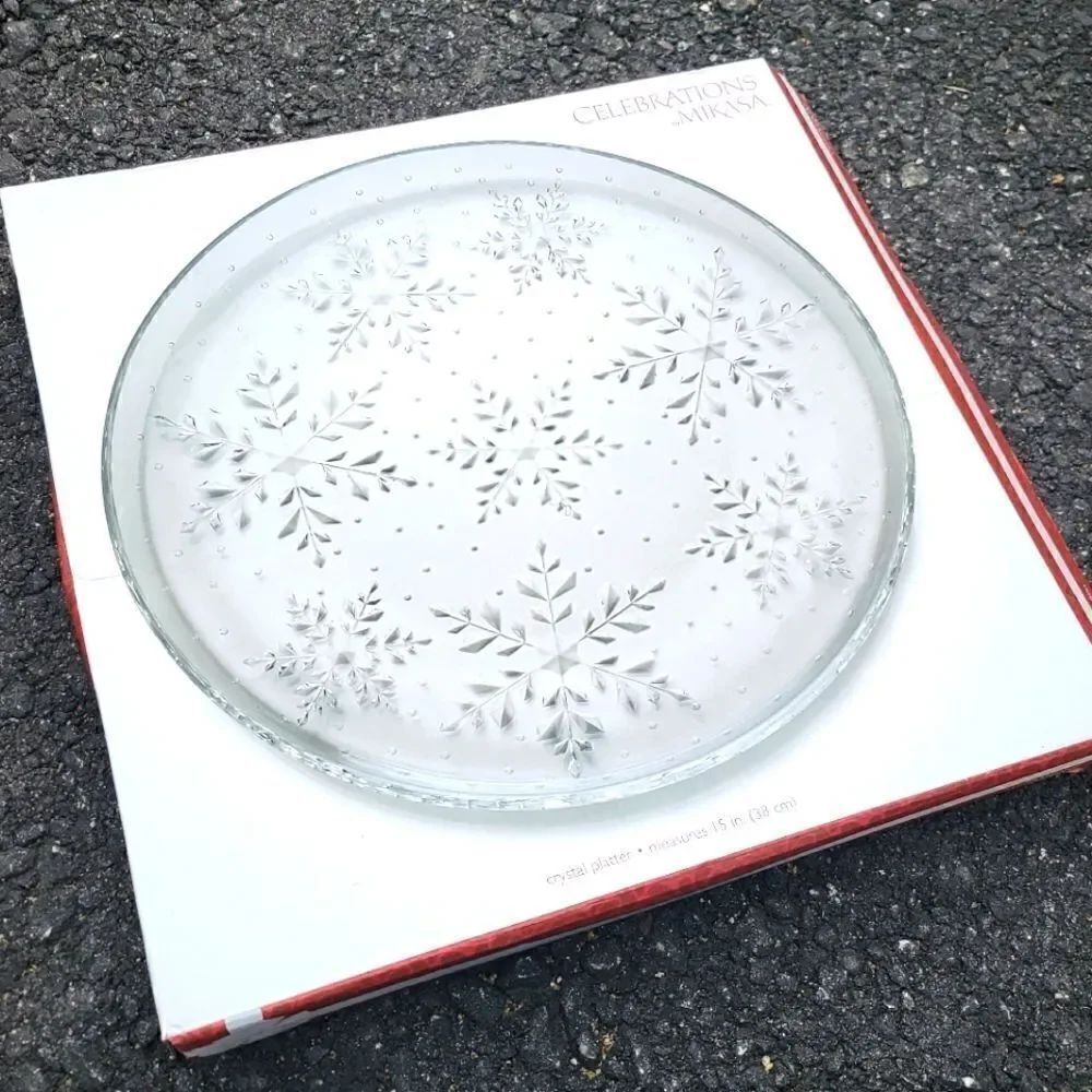 New Celebrations by Mikasa Winter Flurries Collection snowflake platter